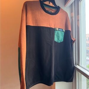 Kavu Men’s Rust and Black Crewneck with Green Pocket